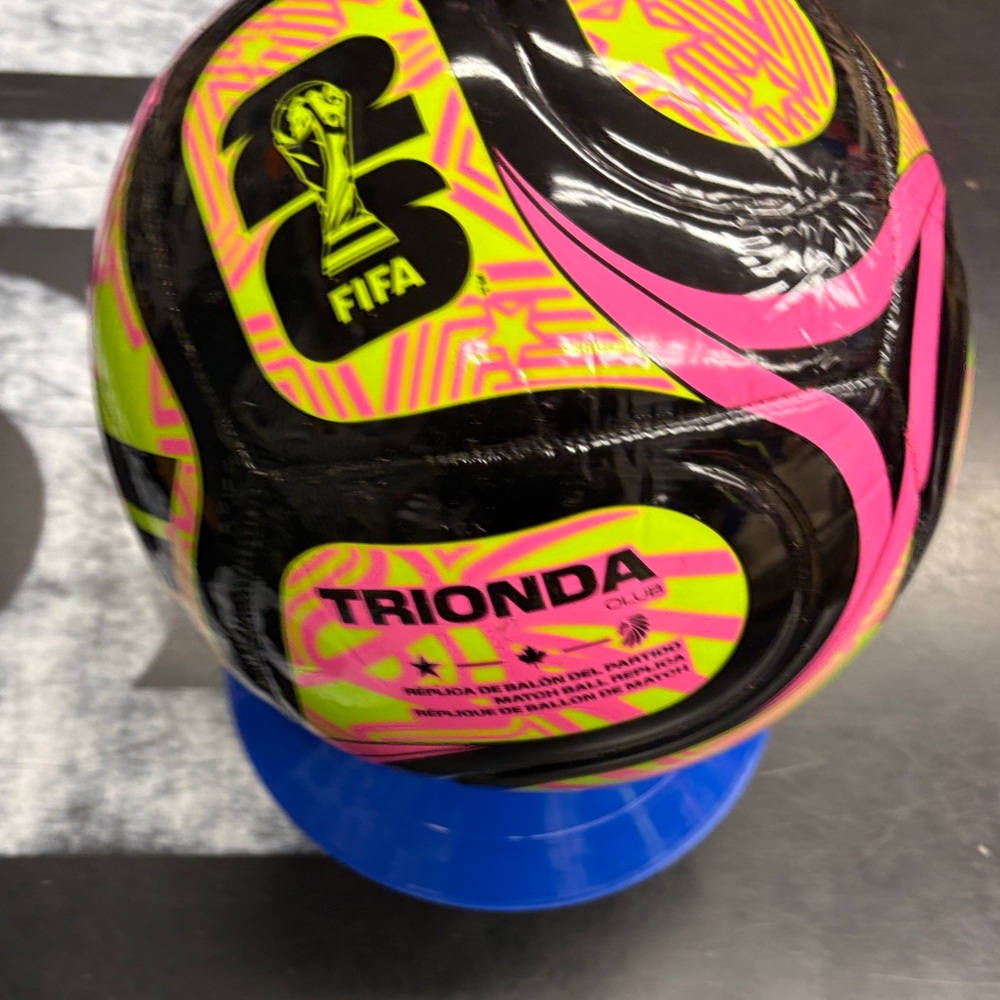 Adidas FIFA Trionda World Cup Soccer Ball 2026 Size 5